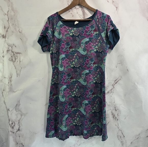 Title Nine Dress Women Medium Green Pink Mini Stretch Jersey Paisley Lettuce Hem - Picture 1 of 11